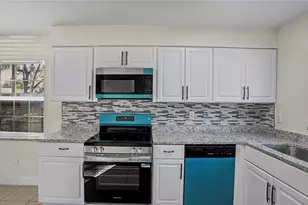 7906 Arabian Pl, Orlando, FL 32818 - Photo 5