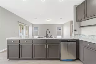 5456 Crepe Myrtle Cir, Kissimmee, FL 34758 - Photo 7