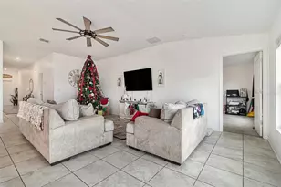 212 Pineywoods St, Saint Cloud, FL 34772 - Photo 5