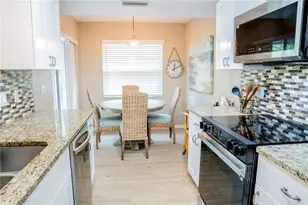 5656 Sheffield Greene Cir, Sarasota, FL 34235 - Photo 7