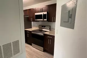 4740 Walden Cir, Orlando, FL 32811 - Photo 9