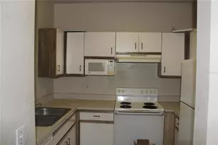 2564 Robert Trent Jones Dr, Orlando, FL 32835 - Photo 5