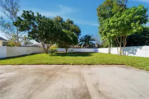 2706 Gretagreen Ct, Orlando, FL 32835 - Photo 43