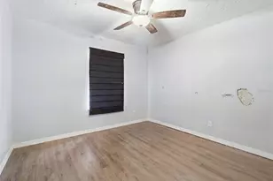 502 S Dixie Dr, Howey in the Hills, FL 34737 - Photo 17