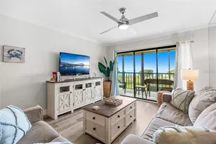 7532 Bayshore Dr, Treasure Island, FL 33706 - Photo 17