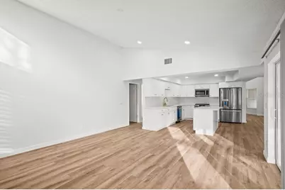 3215 Pine Club Drive, Plant City, FL 33566 - Photo 9