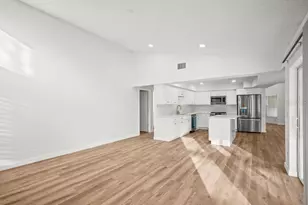 3215 Pine Club Dr, Plant City, FL 33566 - Photo 9