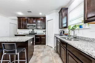 124 Maravilla Way, Groveland, FL 34736 - Photo 7