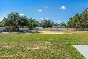 2502 Lake Front Dr, Lake Wales, FL 33898 - Photo 45