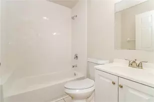 2045 14th St S, Saint Petersburg, FL 33705 - Photo 9