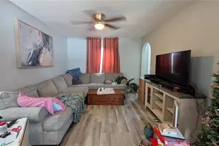 106 Royalty Cir, Sanford, FL 32771 - Photo 5