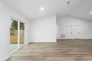 860 S Grove St, Eustis, FL 32726 - Photo 37