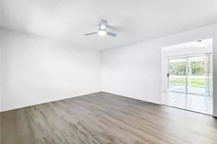 6130 Calendar Ct W, Lakeland, FL 33812 - Photo 3