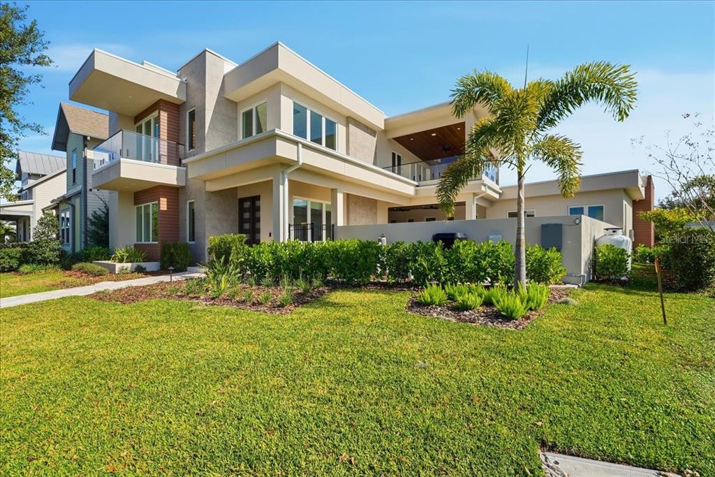 13424 Beebe Aly main architectural view