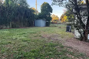 2428 Pershing Ave, Orlando, FL 32806 - Photo 17