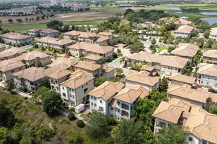 1327 Shinnecock Hills Dr, Davenport, FL 33896 - Photo 3