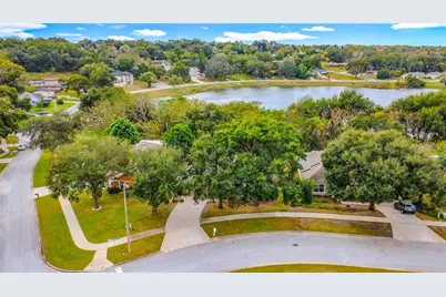 697 Winding Lake Drive, Clermont, FL 34711 - Photo 5