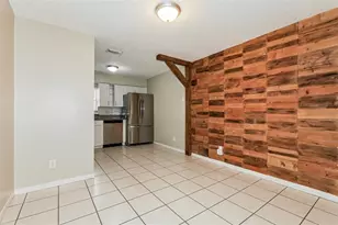 5015 E 111th Ave, Tampa, FL 33617 - Photo 7