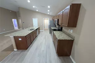 722 Vineyard Reserve Ct, Seffner, FL 33584 - Photo 5