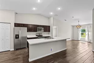 512 SW McComb Ave, Port Saint Lucie, FL 34953 - Photo 5