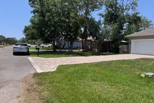 2061 19th Ave SW, Largo, FL 33774 - Photo 27