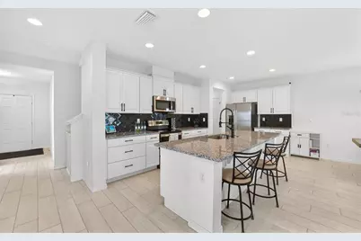 6877 Wilson Hammock Avenue, Groveland, FL 34736 - Photo 3