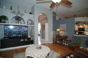 124 Country Lakes Cir, Groveland, FL 34736 - Photo 3