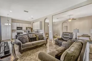 115 Crescent Moon Dr, Groveland, FL 34736 - Photo 5