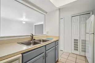 5606 SW 8th Pl, Gainesville, FL 32607 - Photo 17