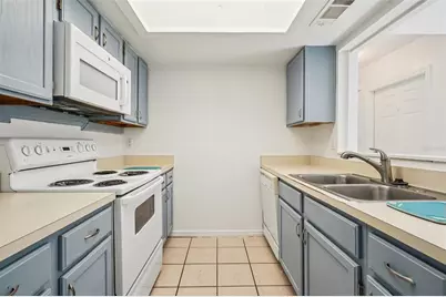 5606 SW 8th Place, Gainesville, FL 32607 - Photo 15