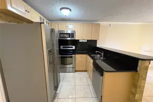 7605 Nacido Ct, Tampa, FL 33615 - Photo 3