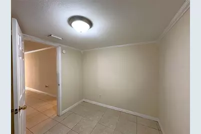 7605 Nacido Court, Tampa, FL 33615 - Photo 9