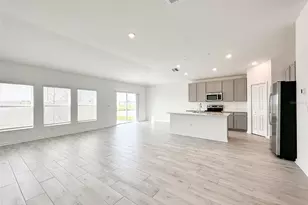 2302 Burney Fls Ln, Davenport, FL 33837 - Photo 3