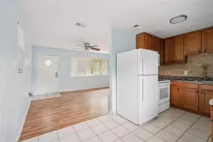 1710 NW 55th St, Gainesville, FL 32605 - Photo 9