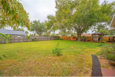 14334 Raintree Boulevard, Grand Island, FL 32735 - Photo 33