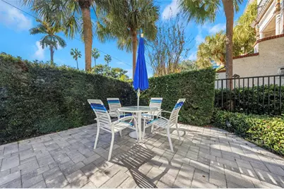 701 Mirror Lake Dr N Drive N #118, Saint Petersburg, FL 33701 - Photo 23