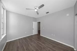 701 Mirror Lake Dr N Dr N, Saint Petersburg, FL 33701 - Photo 9