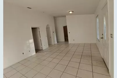 6727 Magnolia Pointe Circle, Orlando, FL 32810 - Photo 3