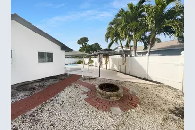 8001 13th Avenue S, Saint Petersburg, FL 33701 - Photo 7