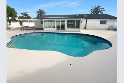 8001 13th Avenue S, Saint Petersburg, FL 33701 - Photo 5