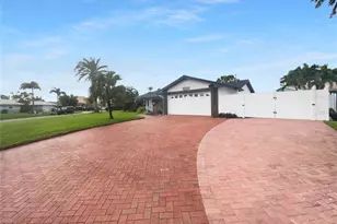 8001 13th Ave S, Saint Petersburg, FL 33701 - Photo 33