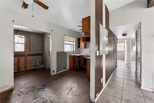 1927 7th Ave E, Bradenton, FL 34208 - Photo 7