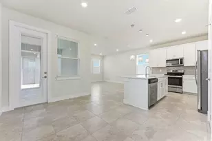 14037 Kauai Dr, Orlando, FL 32827 - Photo 9