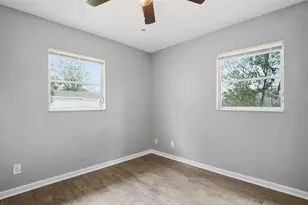 2523 Lake Ellen Ln, Tampa, FL 33618 - Photo 29