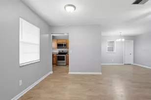 2523 Lake Ellen Cir Circle, Tampa, FL 33618 - Photo 9