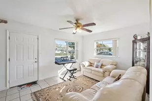 4926 Deauville Dr, Orlando, FL 32808 - Photo 5