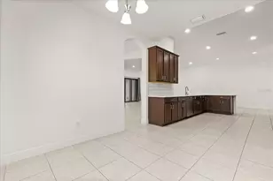 3918 Gaviota Dr, Sun City Center, FL 33573 - Photo 7