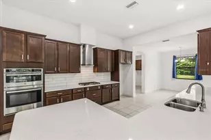 3918 Gaviota Dr, Sun City Center, FL 33573 - Photo 5