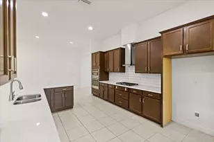 3918 Gaviota Dr, Sun City Center, FL 33573 - Photo 5