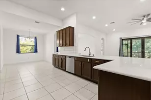 3918 Gaviota Dr, Sun City Center, FL 33573 - Photo 3